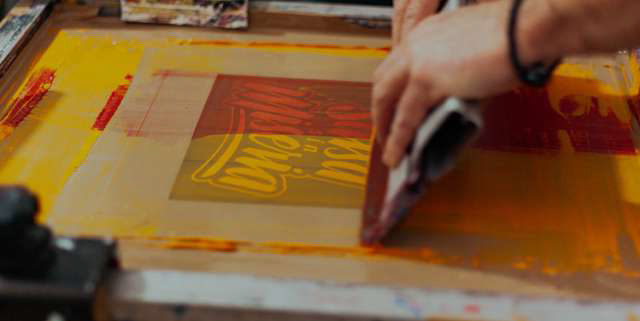 Serigrafía En REY TORO ofrecemos inspiración, comodidad, seguridad y sentido de pertenencia a todos los colaboradores del mundo a través de uniformes y prendas de vestir.
